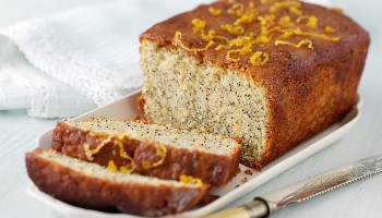 Lemon and poppy seed cake
