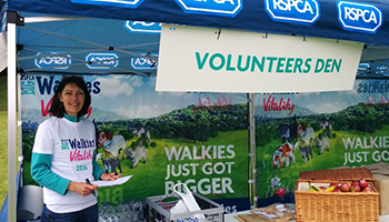 Debbie Gadd volunteers at RSPCA Big Walkies event © RSPCA