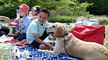 Family enjoying a Great Big Picnic © RSPCA